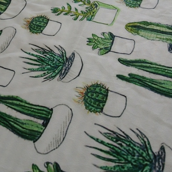 🌿SUCCULENT PILLOW CASES🌿 - Picture 4 of 5